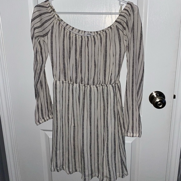 Ardene off the shoulder long sleeve mini dress - Picture 3 of 5